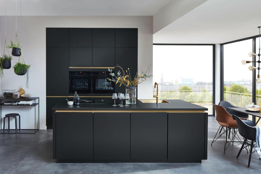 Cocina colores oscuros